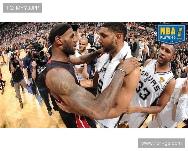 杨毅分析老詹在热火的权威地位斯波需看其脸色莱利则不以此为然